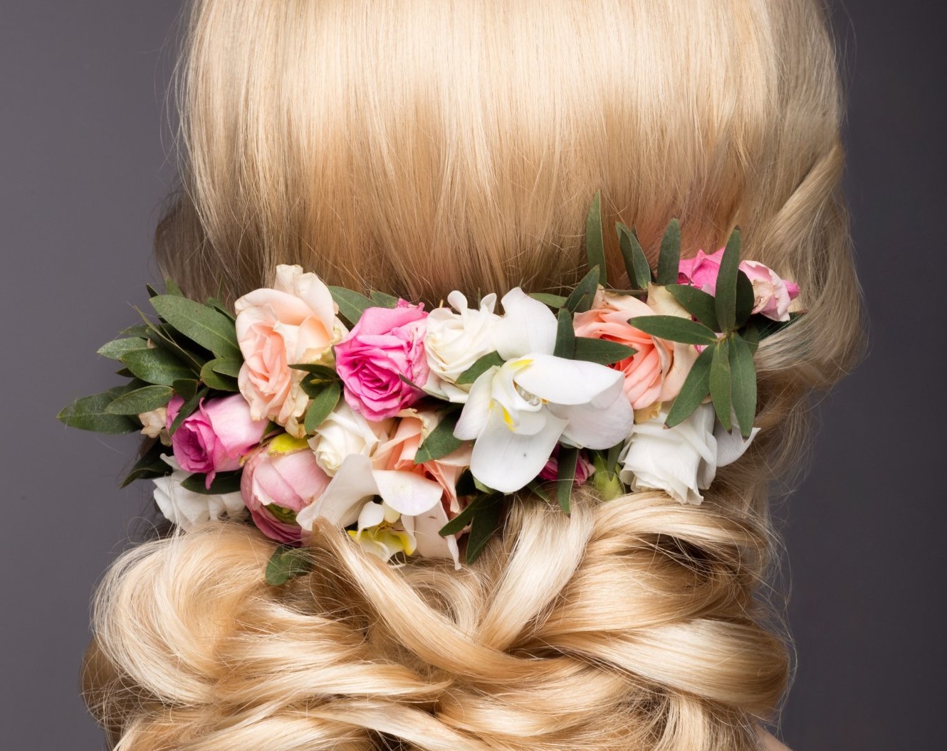 Svatební květiny do vlasů