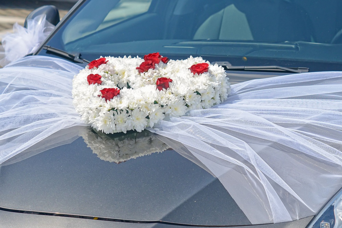 Svatební dekorace na auto
