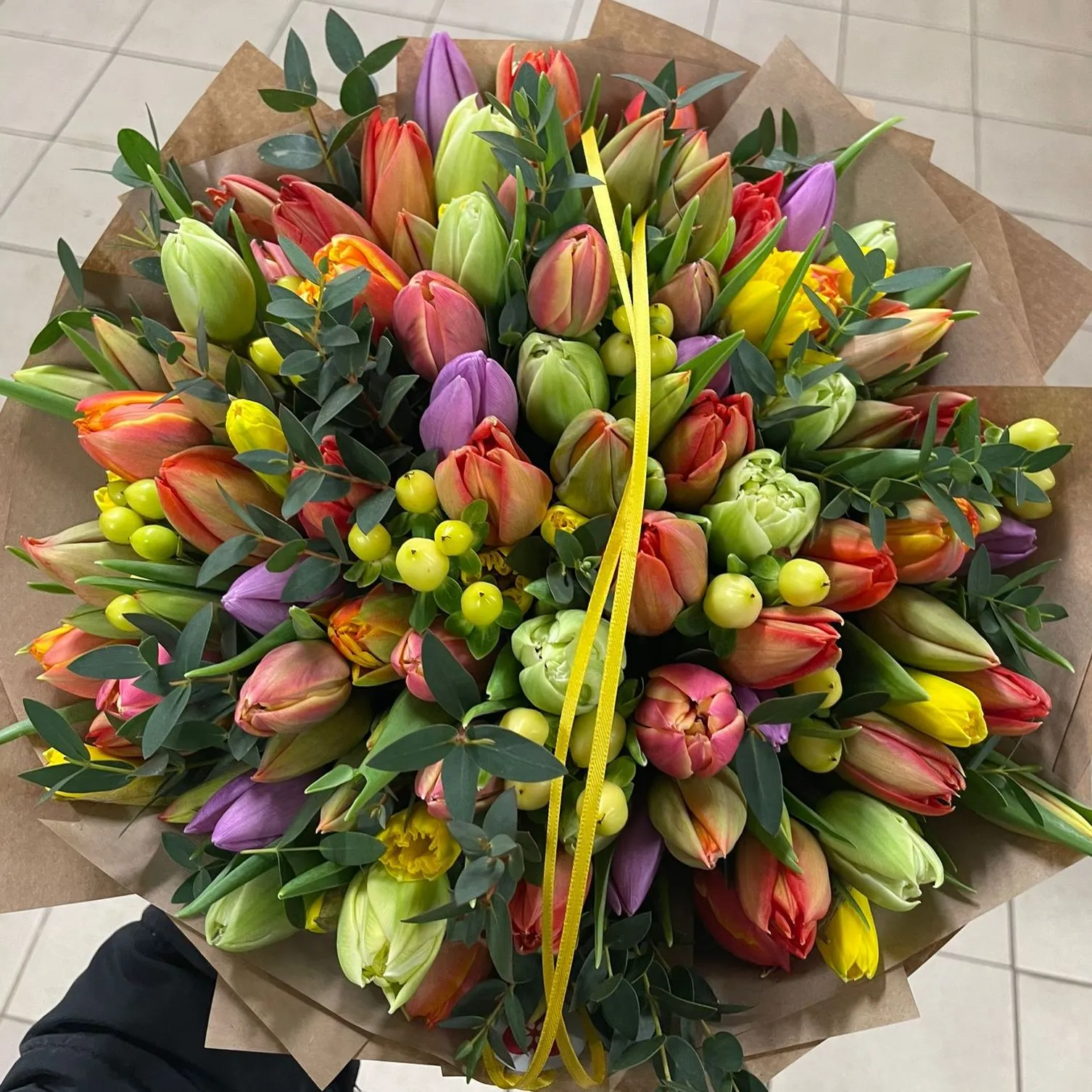 Míchaná kytice tulipánů