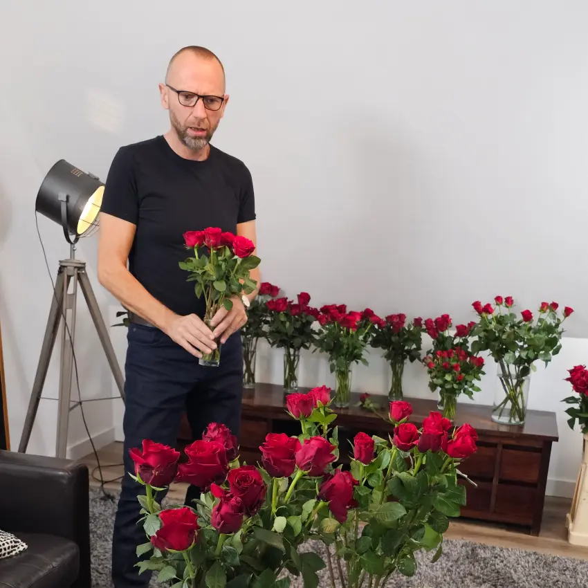 Testujeme rudé růže: jak nakvétají a jak dlouho vydrží čerstvé