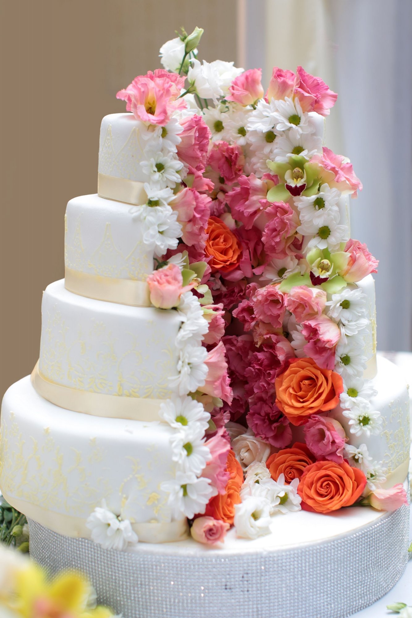 květiny na svatební dort