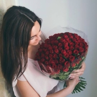 Doručená kytice červených růží