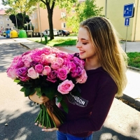 Aukční kytice z růží Avalanche Sorbet, New Orleans a Aqua