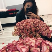 Doručená kytice sto růží Antique