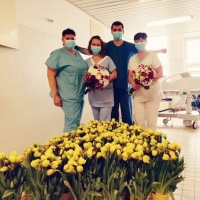 Doručení květin do nemocnice