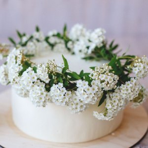 Květiny na svatební dort z gypsophily