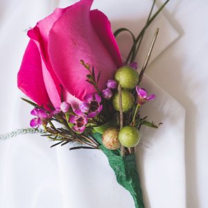 Kytice-korsáž pro ženicha z růžové růže