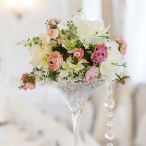 Výzdoba svatebního stolu z růží