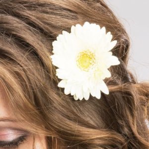 Svatební květina do vlasů z gerbery