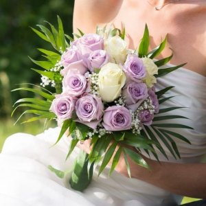 Svatební kytice pro nevěstu z růží a palm chico jumbo