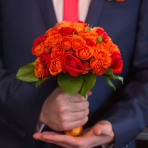 Svatební kytice pro nevěstu z růží