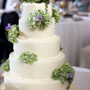 Květiny na svatební dort z hortenzie
