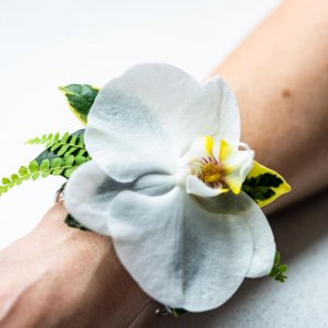 Svatební květinový náramek z orchideje