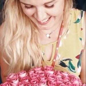 Kytice sto růžových růží Aqua 40cm