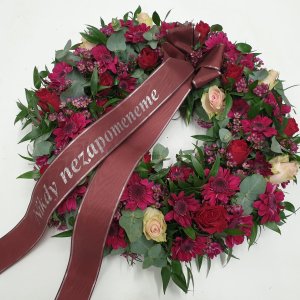 Smuteční věnec se stuhou