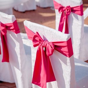 Svatební mašle na židli