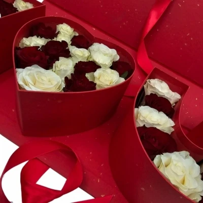 Červený I Love You Box růží 004