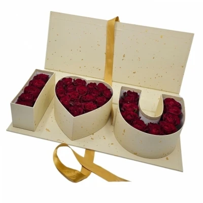 Krémový I Love You Box růží 006