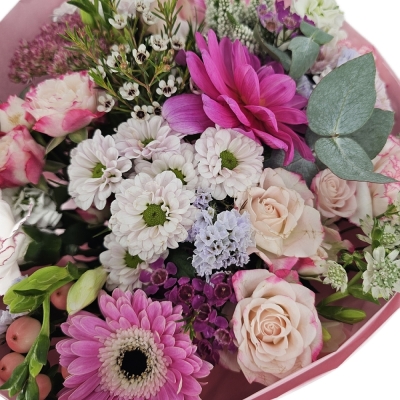 Kytice - výběr od floristy 895 Kč
