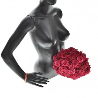 Kytice 100+ květů růží QUINCY 40cm