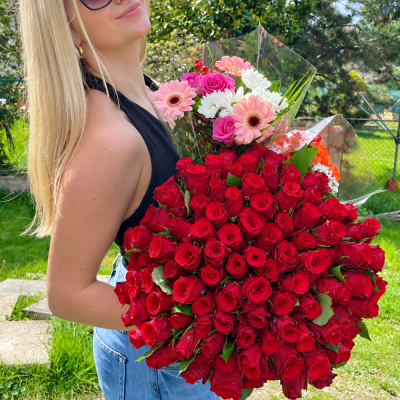 Kytice 100 rudých růží RED TORCH