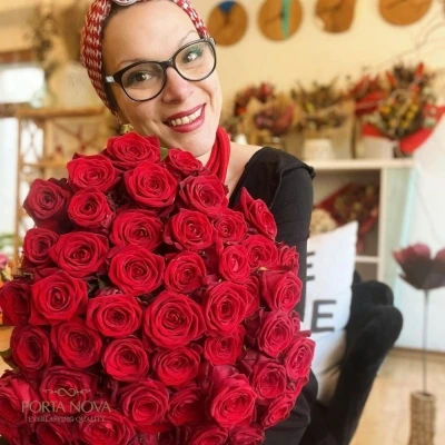 Kytice 15 rudých růží RED NAOMI! 30cm