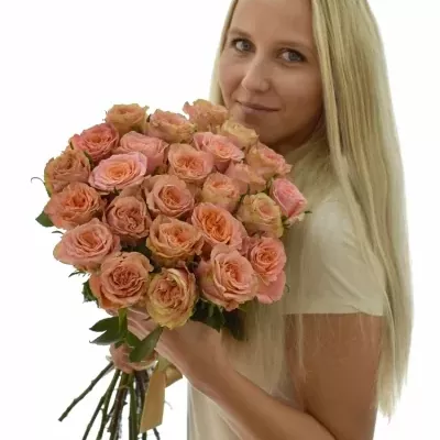 Kytice 25 růží LOVE PEARL 50cm