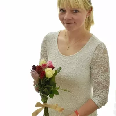 Kytice 9 míchaná DEVINIE 40cm