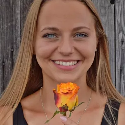 Oranžová růže GRANADA 60cm