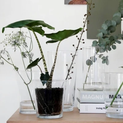 SKLENĚNÁ VÁZA DANIELLE