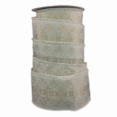 Stuha jutová s drátkem krémová zimní sněhové vločky 9.1 m