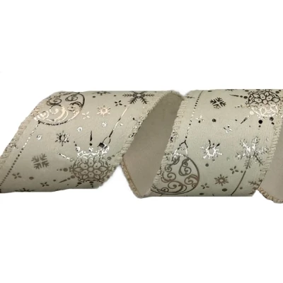 Stuha sametová s drátkem krémová zimní vánoční ozdoby 9.1 m